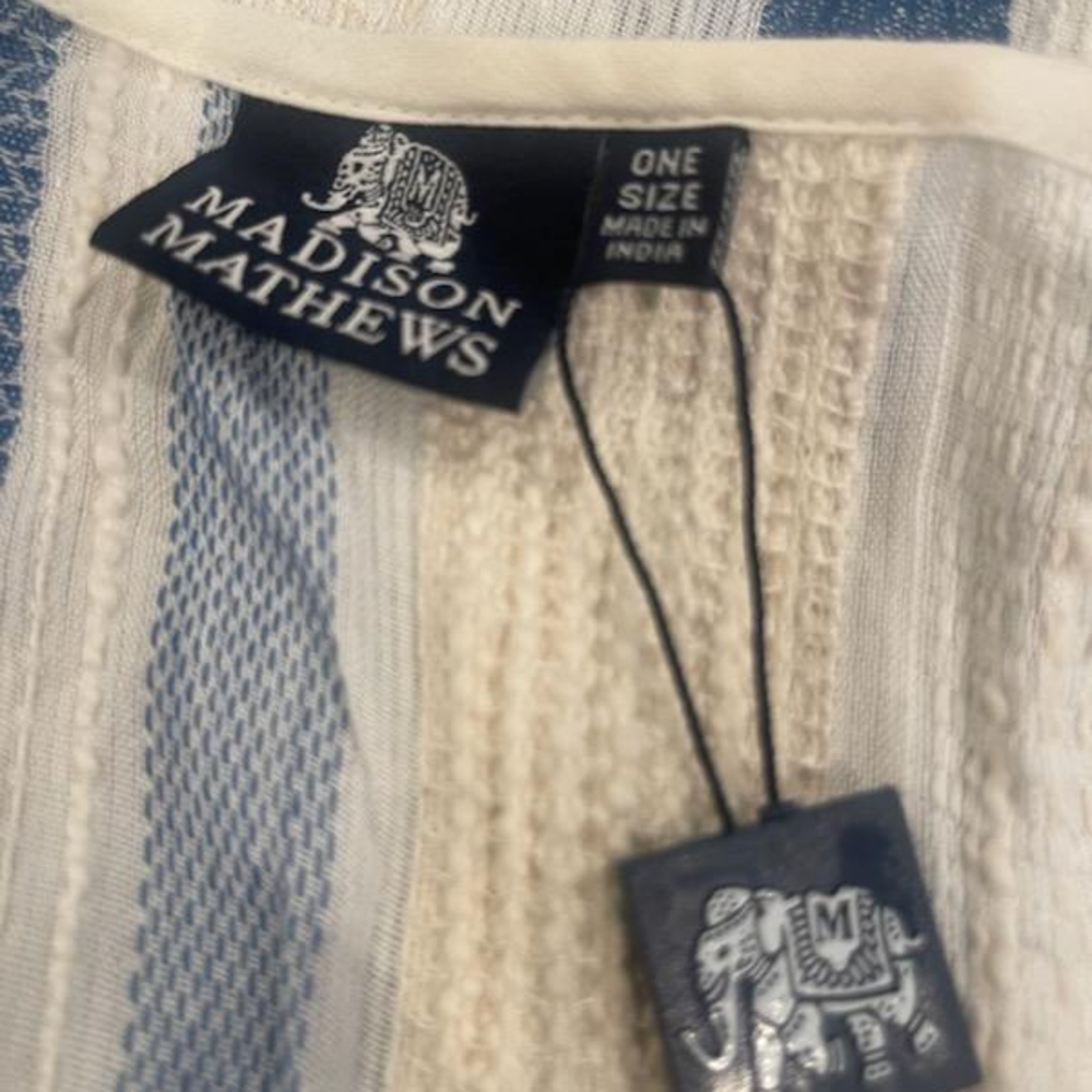 Women's Blue and White Top